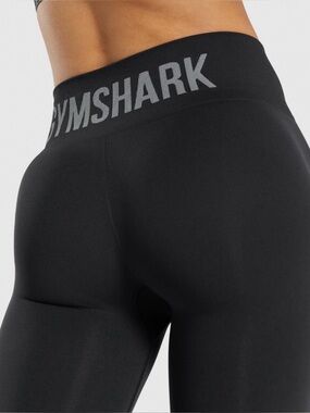 Gymshark Black Seamless High-Rise Leggings with Logo Waistband